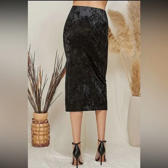 New ShopEvelynne Black Velvet Pencil Skirt - Picture 3 of 3